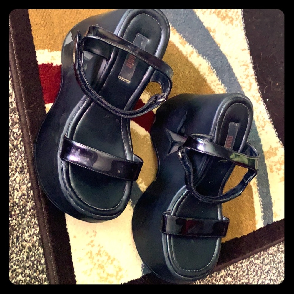 Torrid platform Star Hills